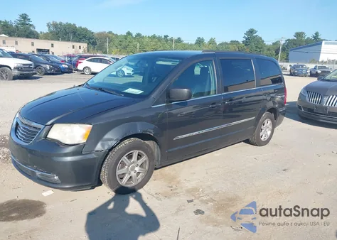 2011 Chrysler Town & Country Touring из США, поврежденный, VIN 2A4RR5DG6BR697985